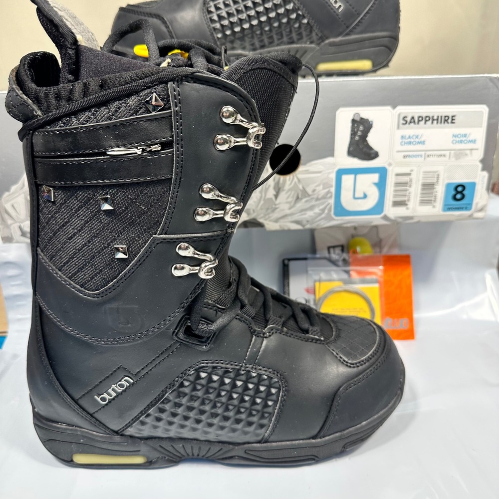 Burton Sapphire Snowboard Boots Womens 8 Black Chrome Studded Excellent in Box